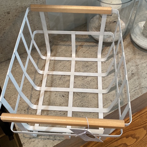 Core Home Metal Basket With Wood Handles - Picture 3 of 13